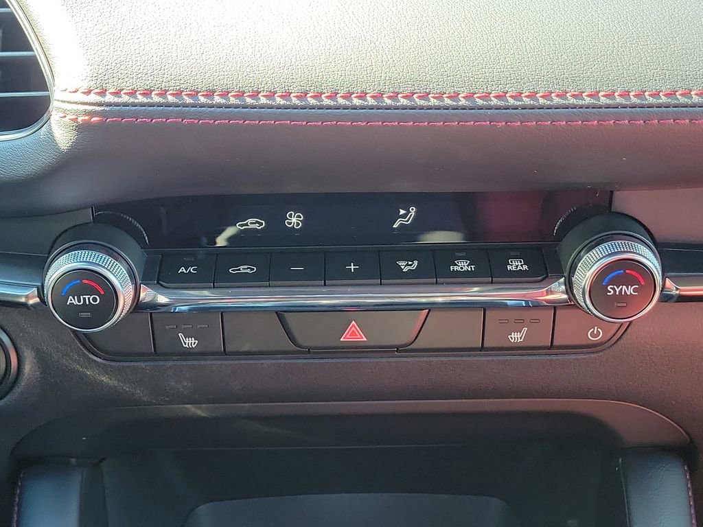 New 2026 MAZDA MAZDA3 Carbon image 30