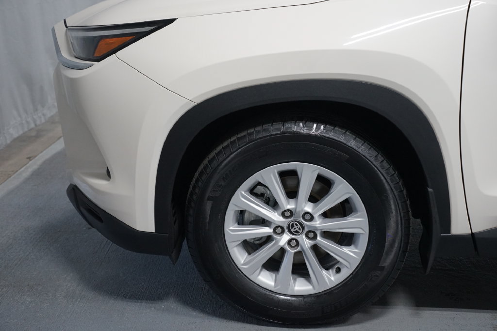 Certified 2024 Toyota Grand Highlander AWD image 5