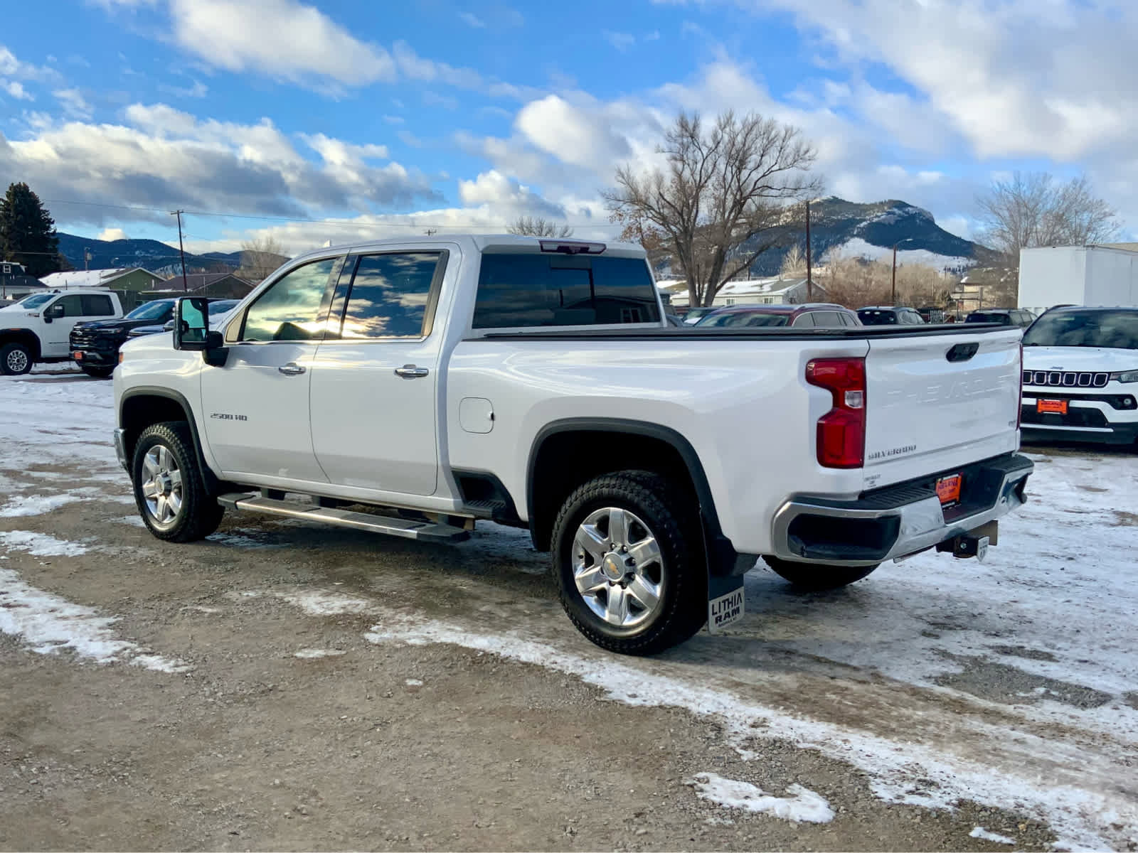 Used 2024 Chevrolet Silverado 2500 High Country image 3