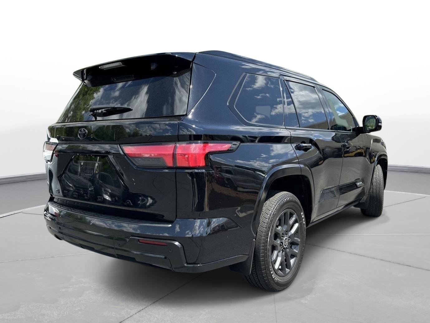 Certified 2024 Toyota Sequoia Platinum AWD/4WD image 6
