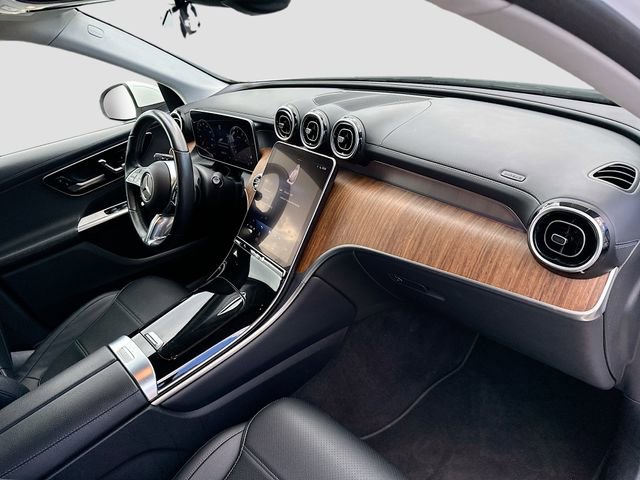 Used 2024 Mercedes-Benz GLC 300 image 31