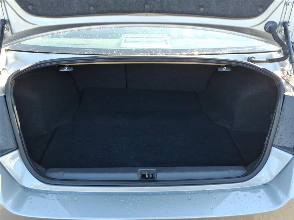 Used 2010 Subaru Legacy 2.5i image 16