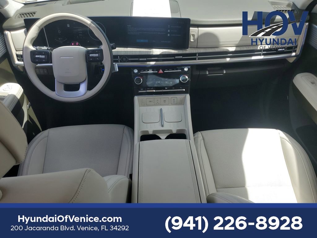 Used 2025 Hyundai Santa Fe Calligraphy image 18