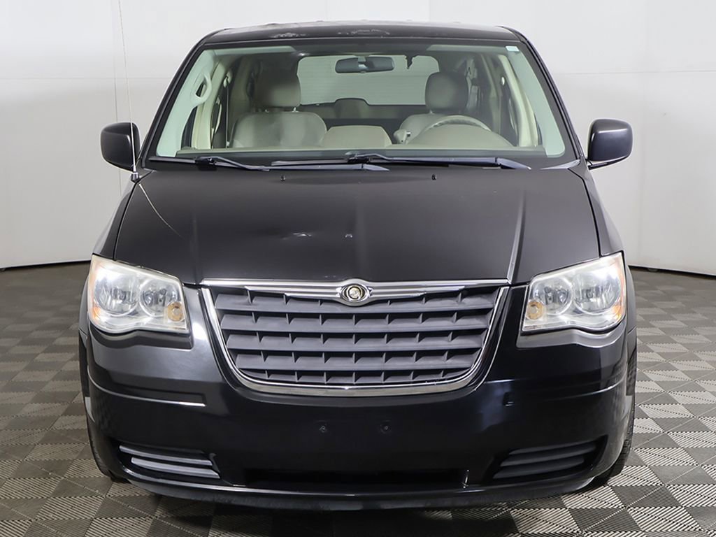 Used 2008 Chrysler Town & Country LX image 6