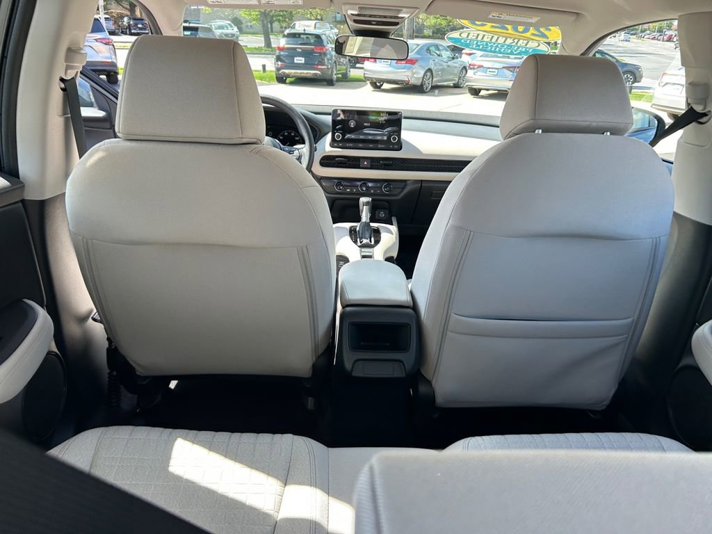 Certified 2023 Honda HR-V LX image 31
