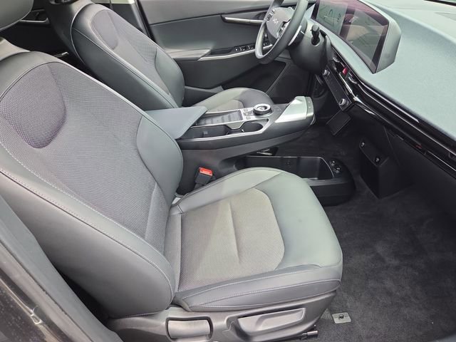 Used 2024 Kia EV6 Light RWD image 18