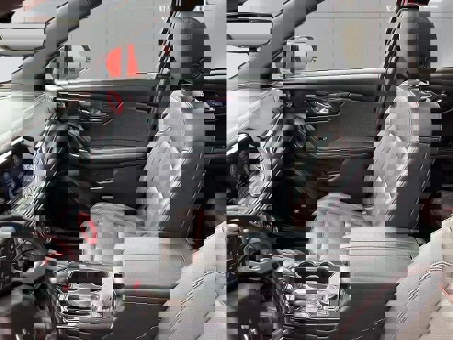 Used 2021 Chevrolet Blazer RS w/ Enhanced Convenience Package image 17