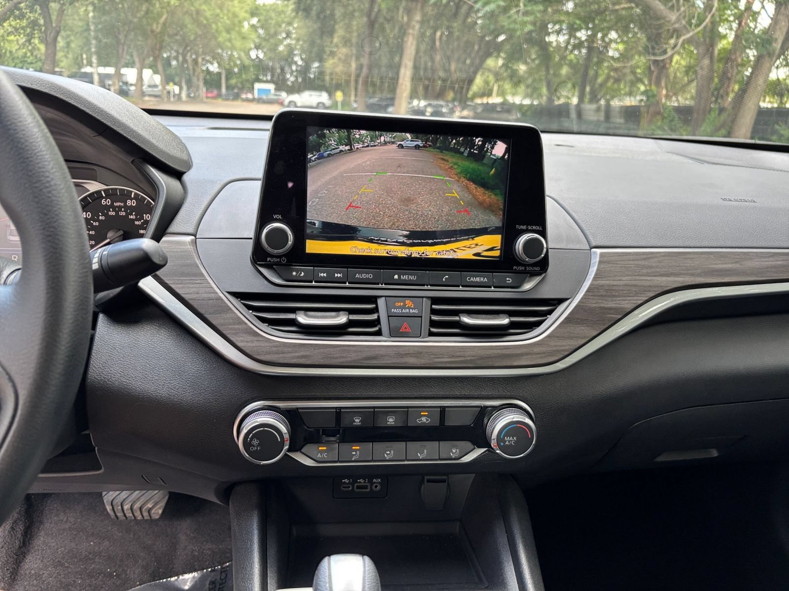 Used 2025 Nissan Altima 2.5 SV FWD image 29
