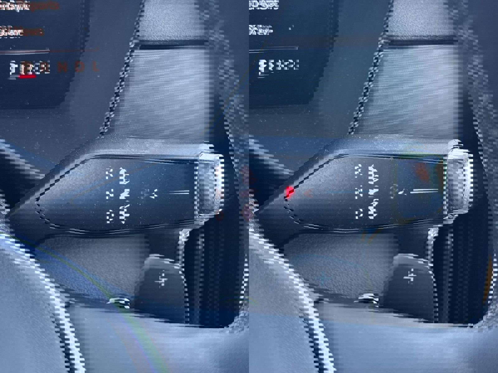 Used 2025 GMC Acadia Elevation image 26