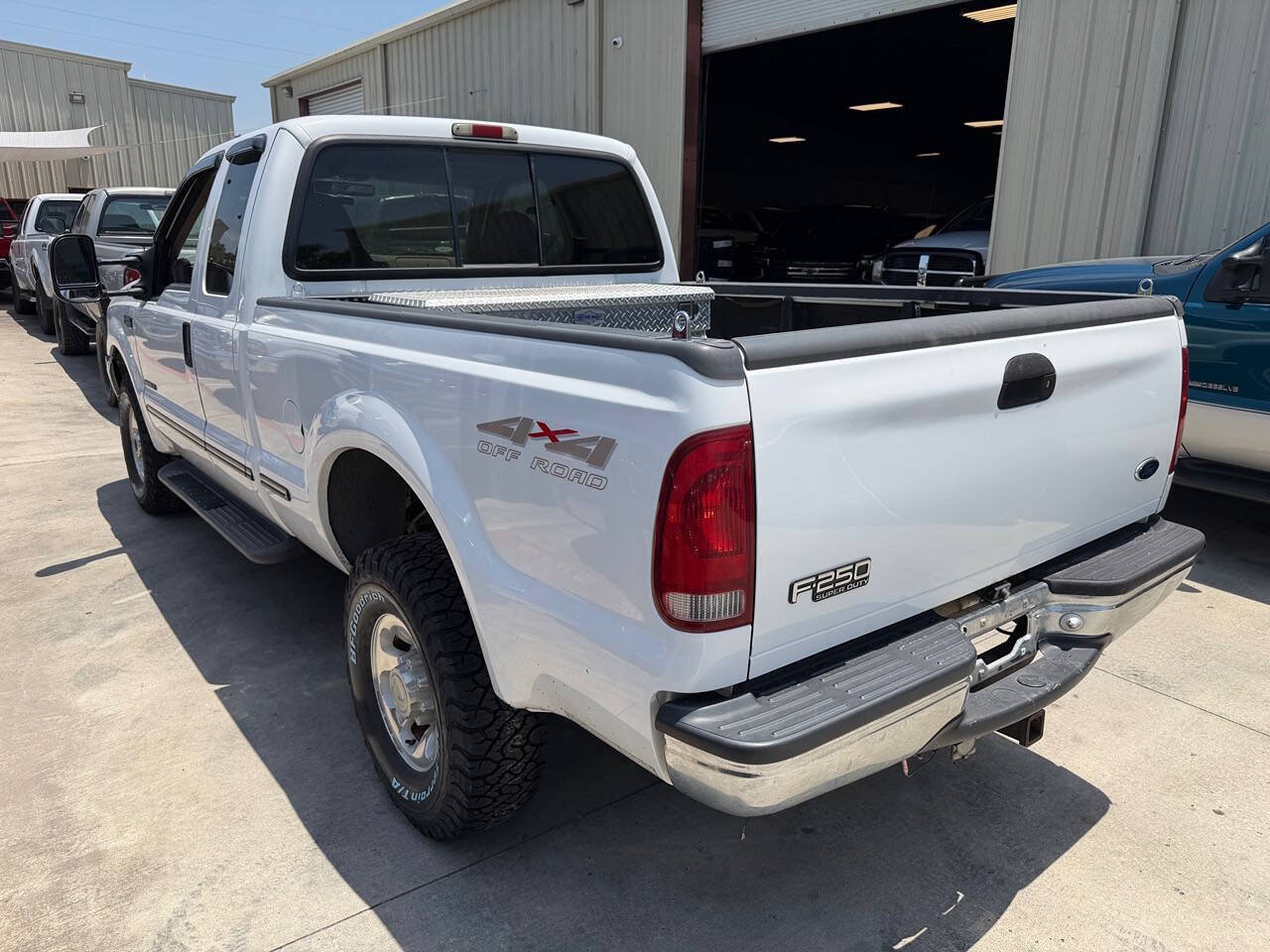Used 1999 Ford F250 Lariat AWD/4WD image 16