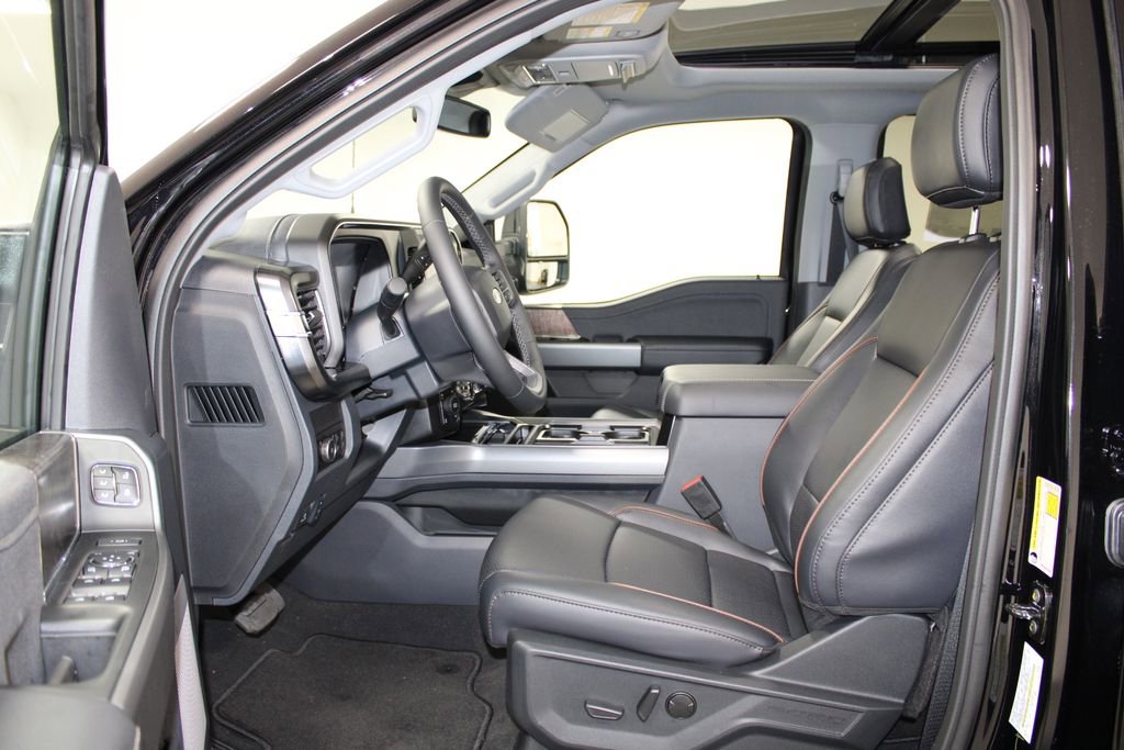 New 2026 Ford F250 Lariat w/ Black Appearance Package image 25