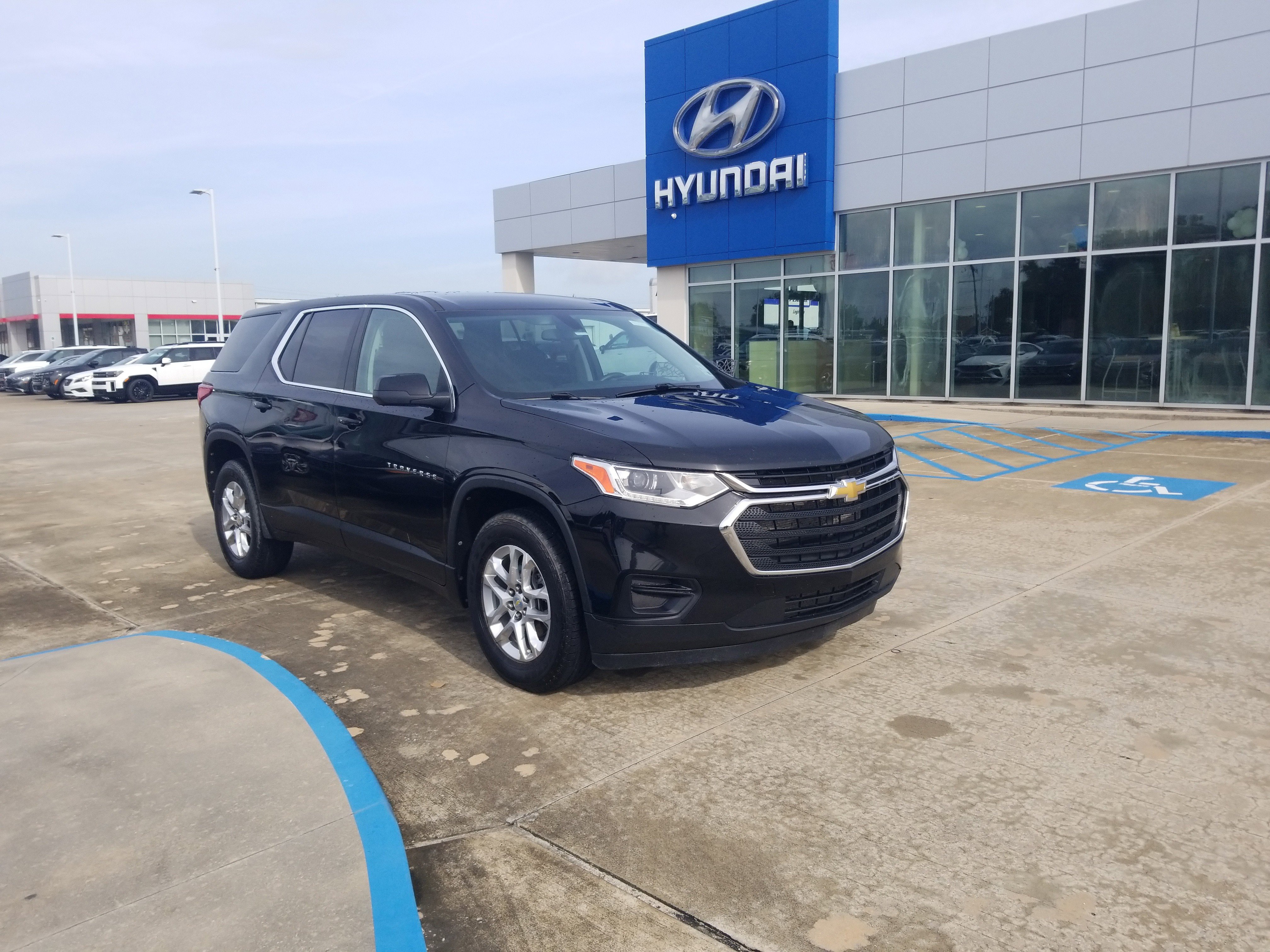 Used 2021 Chevrolet Traverse LS