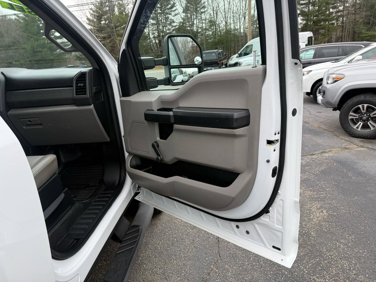 Used 2017 Ford F350 XL w/ Snow Plow Prep Package AWD/4WD image 18