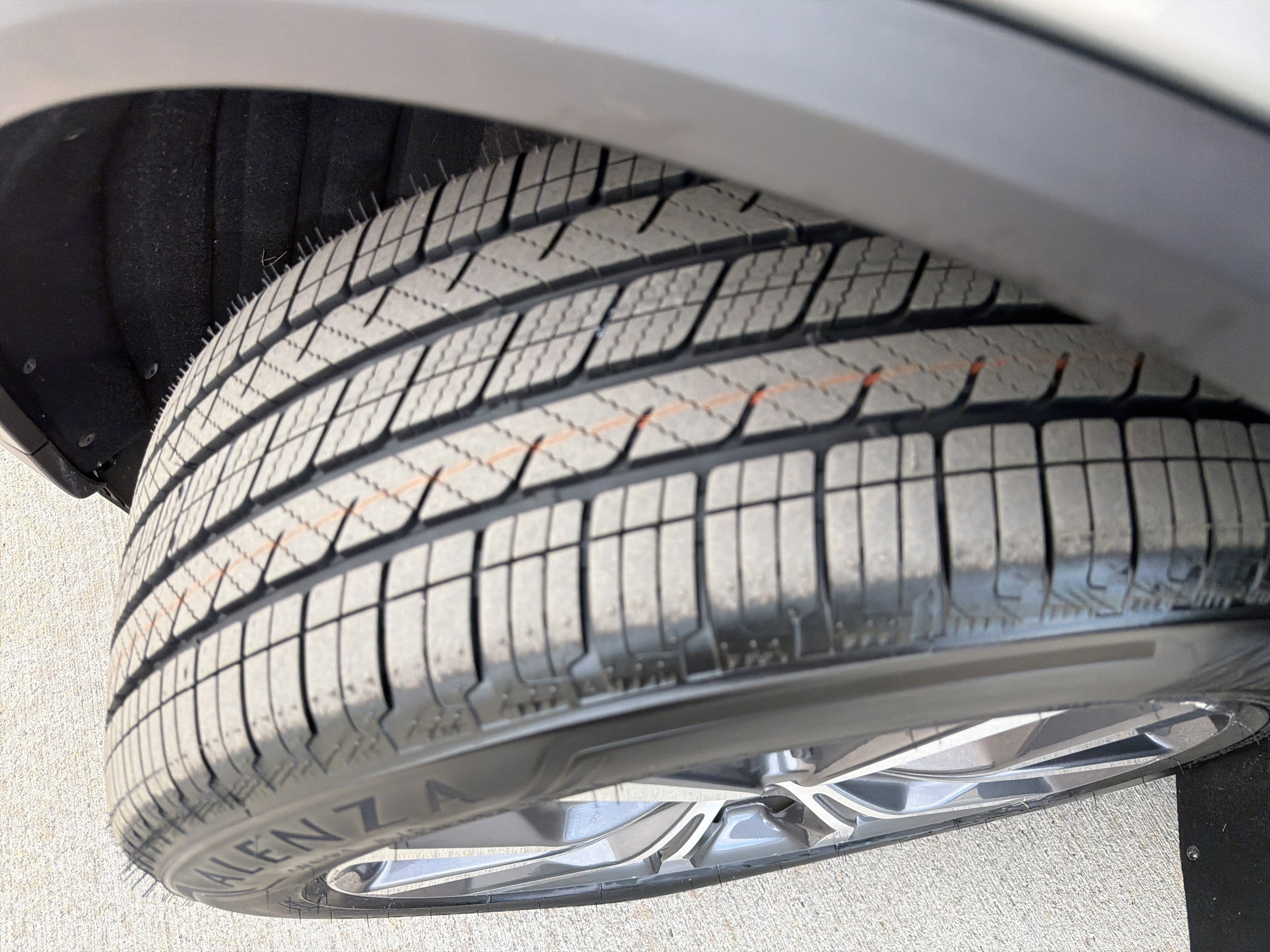 Certified 2023 Acura MDX FWD w/ Technology Package image 12