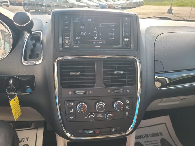Used 2019 Dodge Grand Caravan SXT FWD image 14
