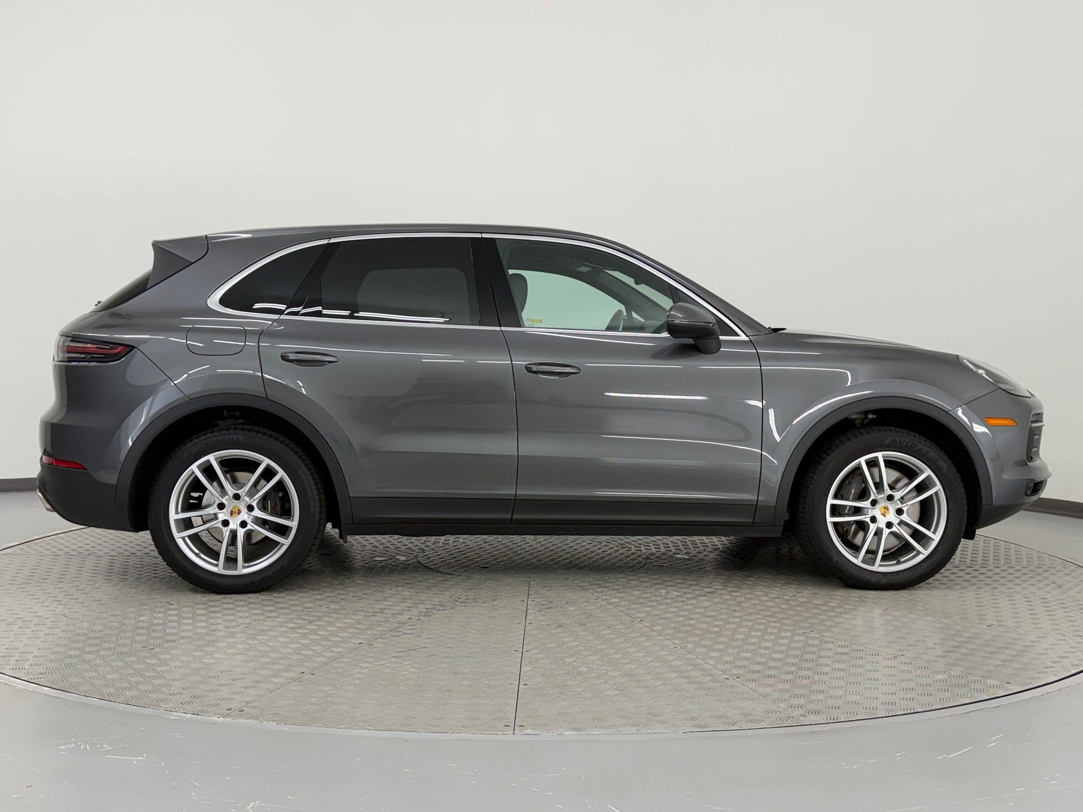 Certified 2023 Porsche Cayenne AWD/4WD image 8