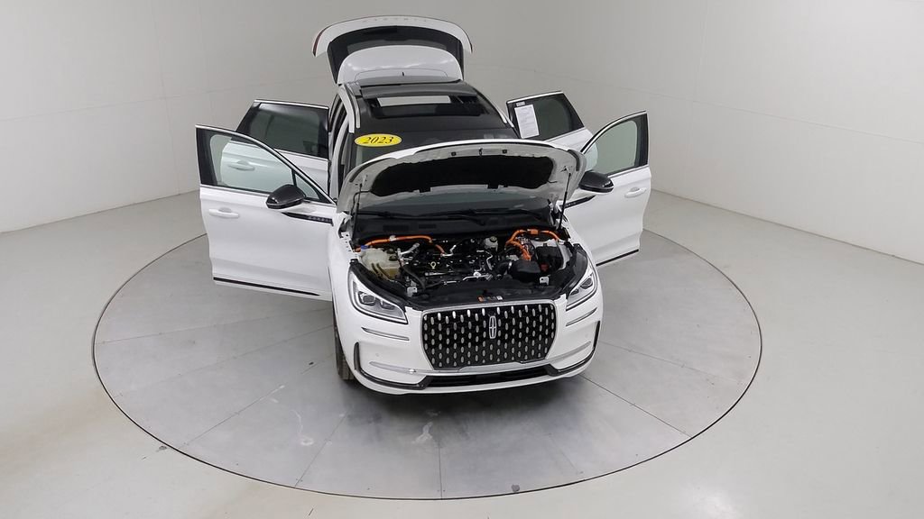 Used 2023 Lincoln Corsair Grand Touring w/ Equipment Group 301A AWD/4WD image 43