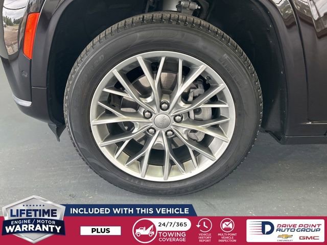 Used 2023 Jeep Grand Cherokee L Summit w/ Luxury Tech Group V image 14