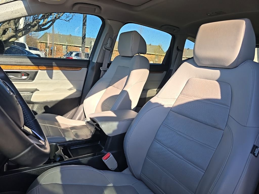 Used 2019 Honda CR-V Touring image 16