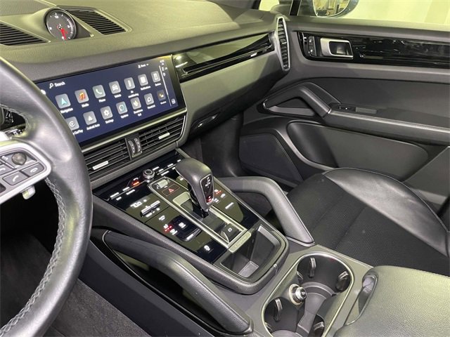 Certified 2022 Porsche Cayenne Platinum Edition image 33