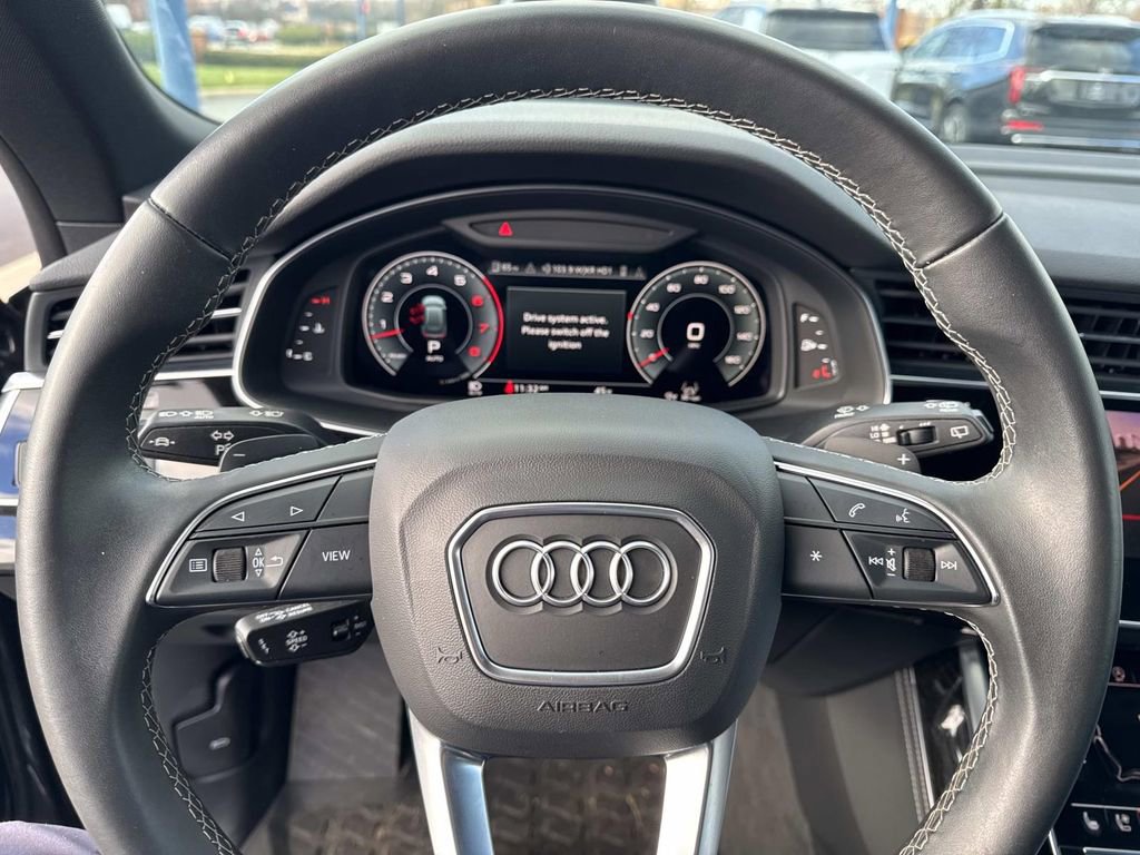 Used 2022 Audi Q8 Premium Plus image 25