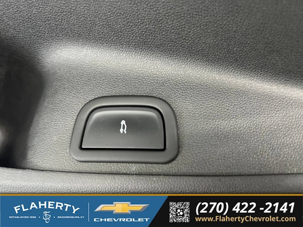 Used 2024 Chevrolet Traverse RS w/ LPO, Floor Liner Package AWD/4WD image 24