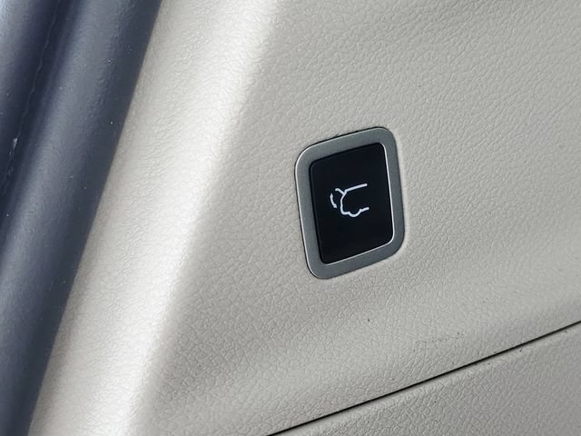 Used 2024 Chrysler Pacifica Touring-L FWD image 38
