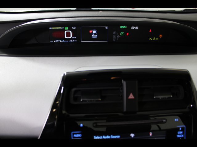 Used 2019 Toyota Prius LE FWD image 24