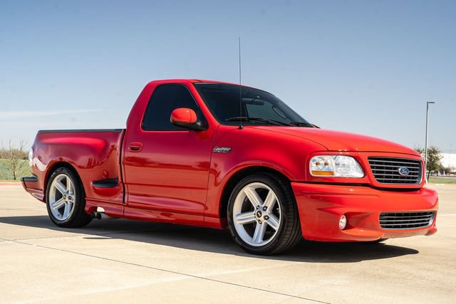 Used 2004 Ford F150 Lightning RWD image 6