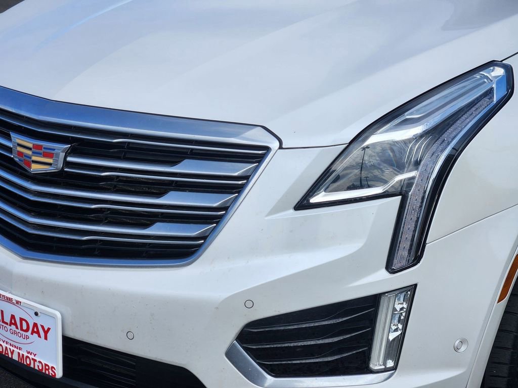 Used 2018 Cadillac XT5 Premium Luxury w/ Driver Assist Package AWD/4WD image 5