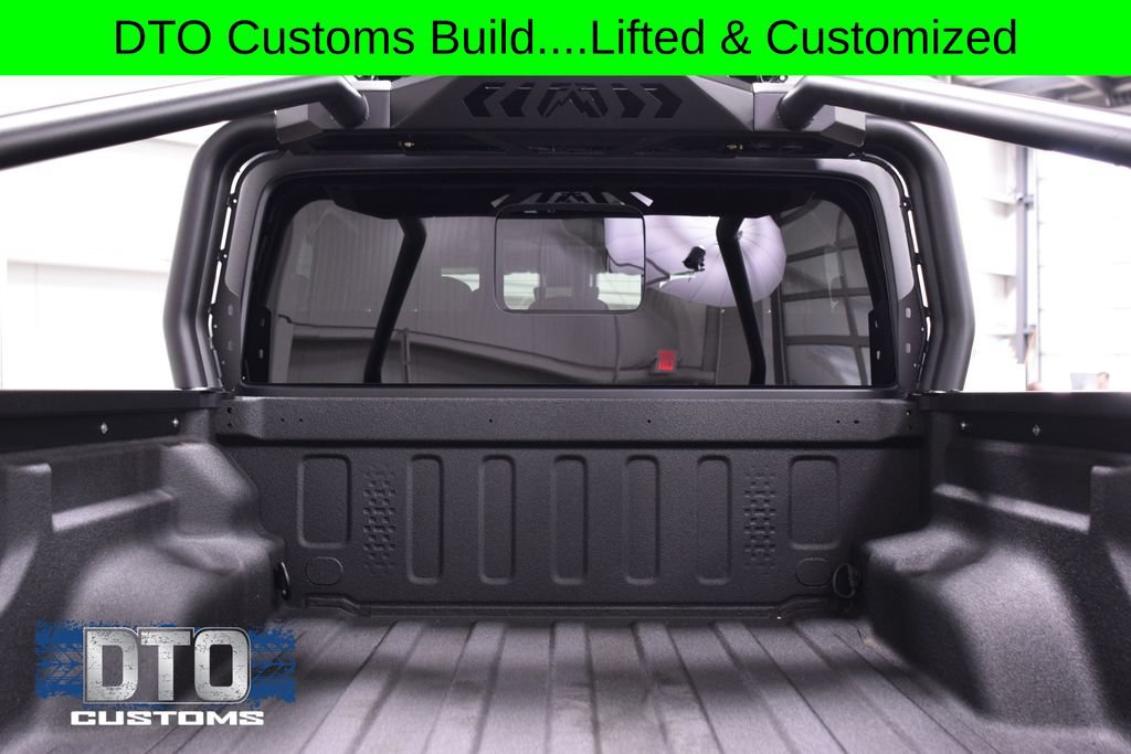 Used 2025 Jeep Gladiator Rubicon w/ Safety Group AWD/4WD image 25