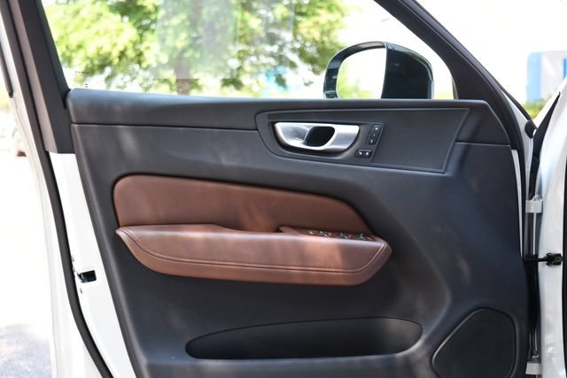 Used 2024 Volvo XC60 B5 Plus w/ Climate Package AWD/4WD image 10