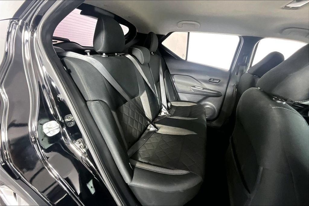 Used 2020 Nissan Kicks S FWD image 27