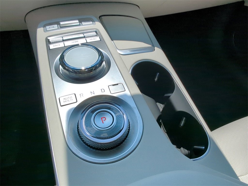 Used 2025 Genesis Electrified GV70 Advanced image 22
