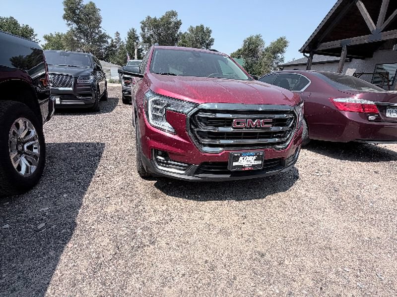 Used 2023 GMC Terrain AT4 AWD/4WD image 2