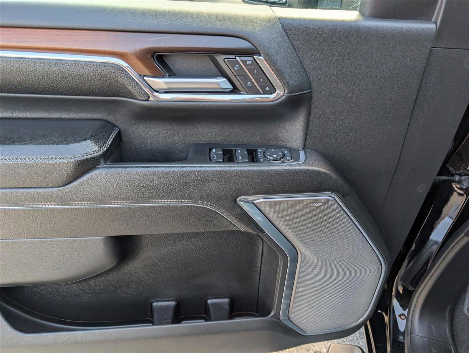 Used 2024 GMC Sierra 3500 Denali w/ Technology Package image 22