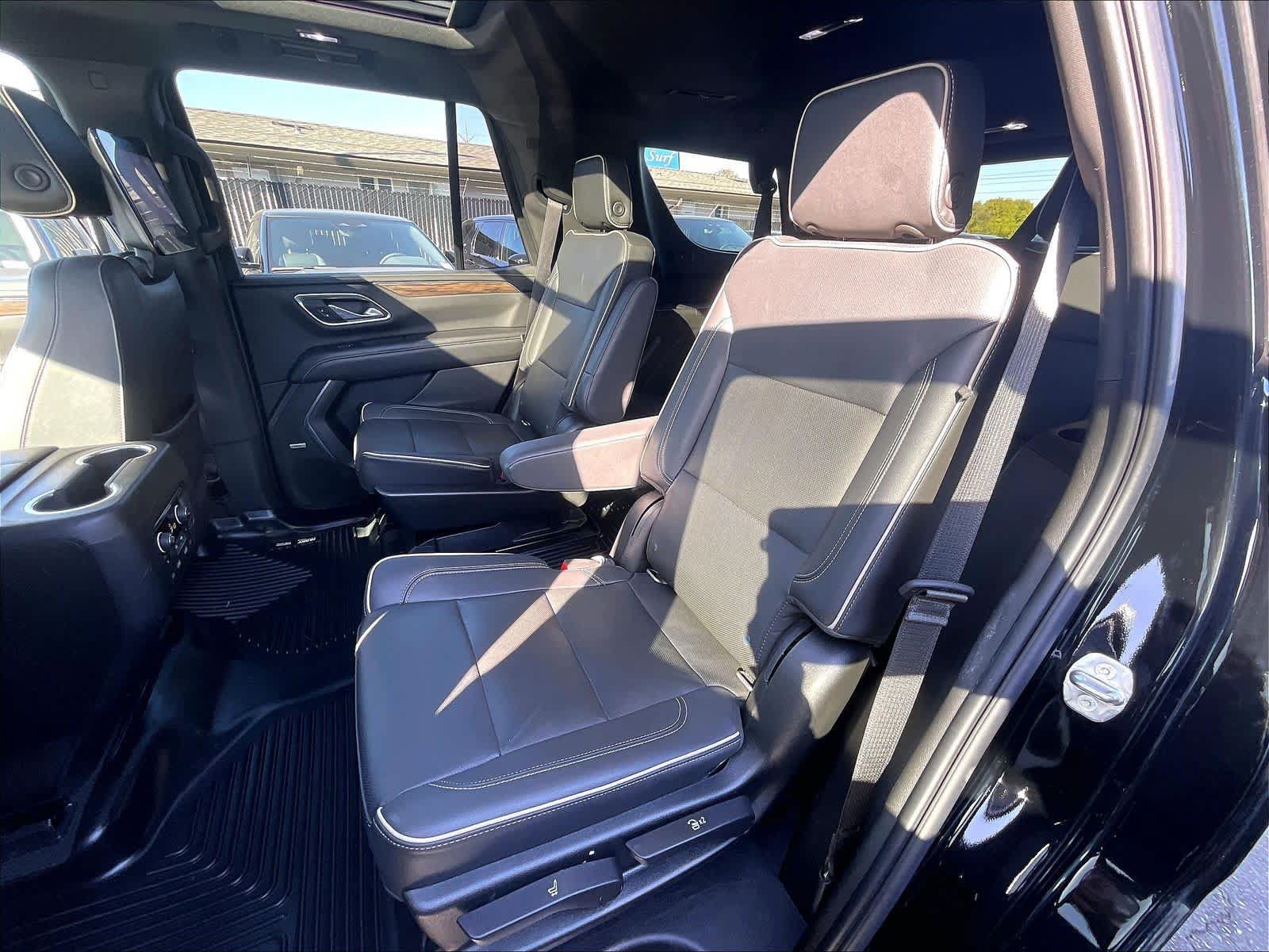 Used 2021 Chevrolet Tahoe Premier AWD/4WD image 31