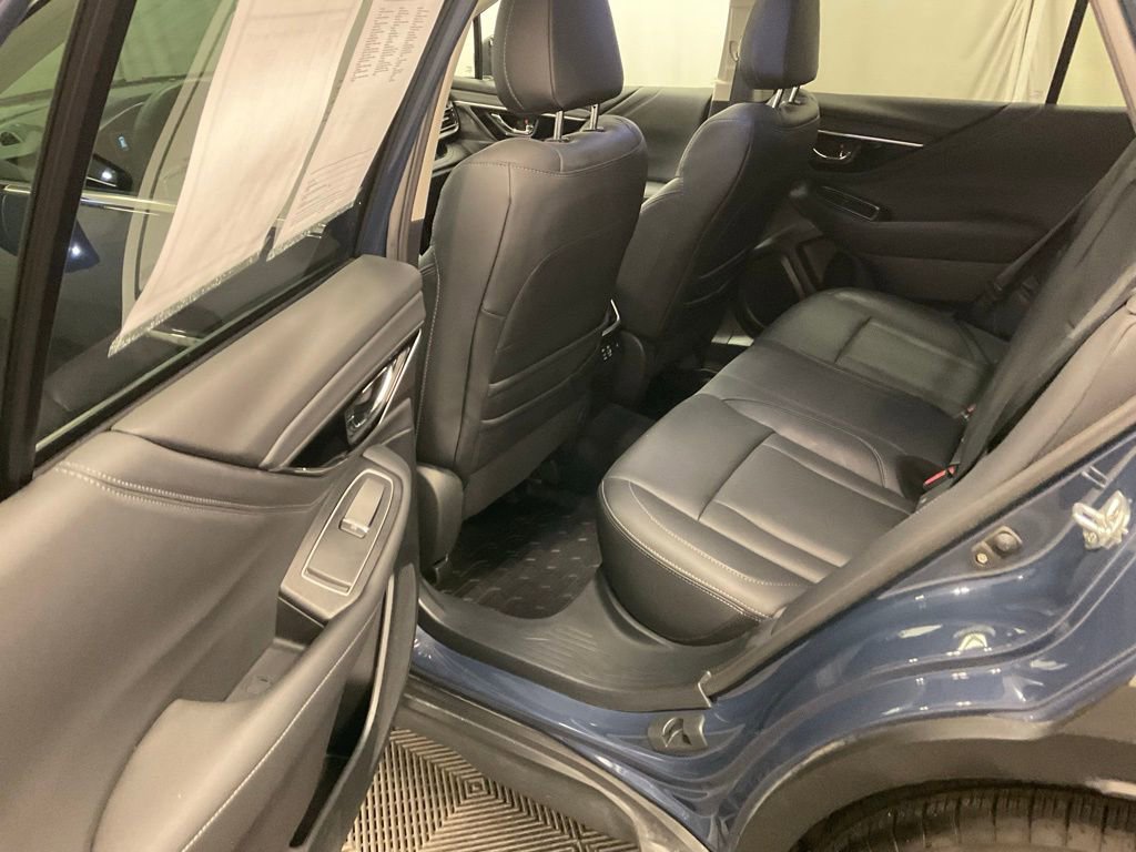 Used 2025 Subaru Outback Touring XT AWD/4WD image 24