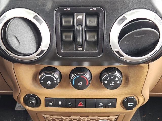 Used 2014 Jeep Wrangler Unlimited Sahara w/ Connectivity Group image 18