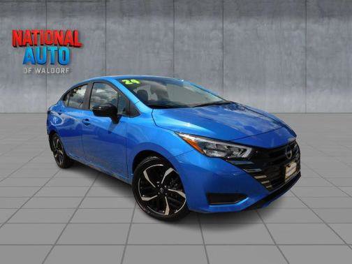 Used 2024 Nissan Versa SR w/ Trunk Package FWD image 1