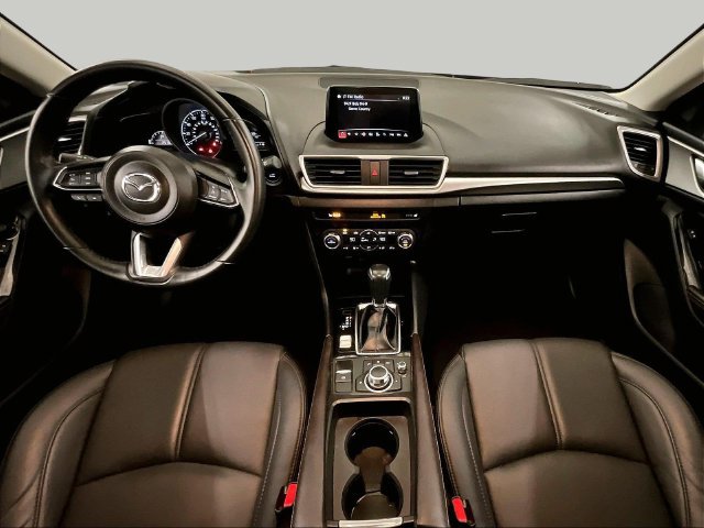 Used 2018 MAZDA MAZDA3 Touring FWD image 14
