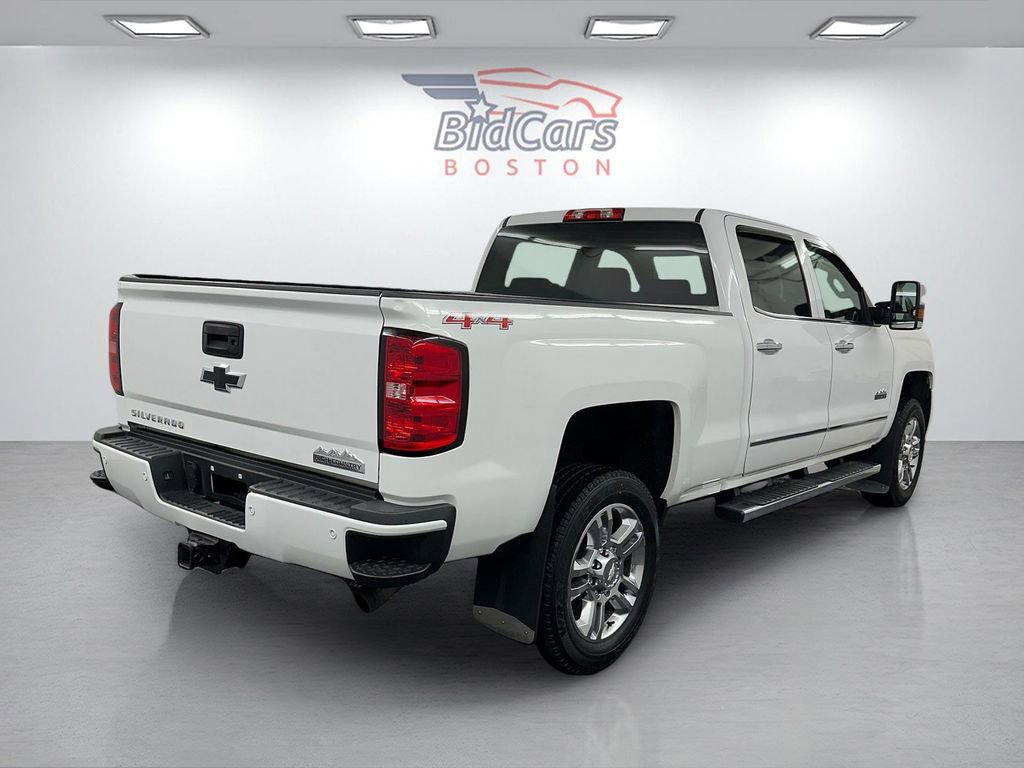 Used 2015 Chevrolet Silverado 2500 High Country w/ High Country Premium Package image 4
