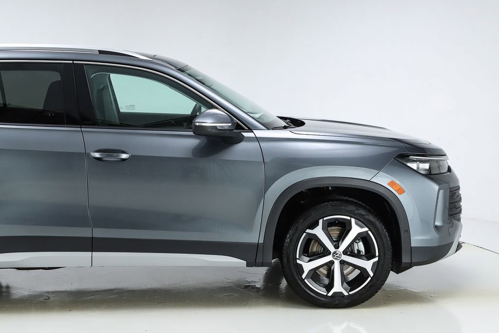 New 2026 Volkswagen Tiguan SE image 12