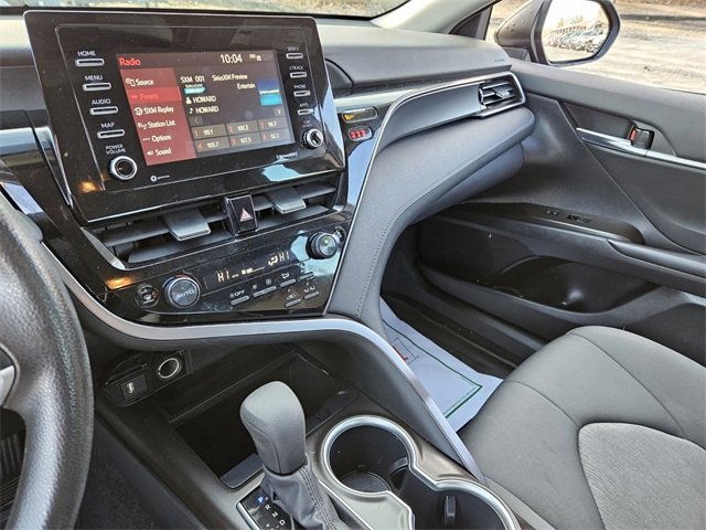 Used 2022 Toyota Camry LE image 20