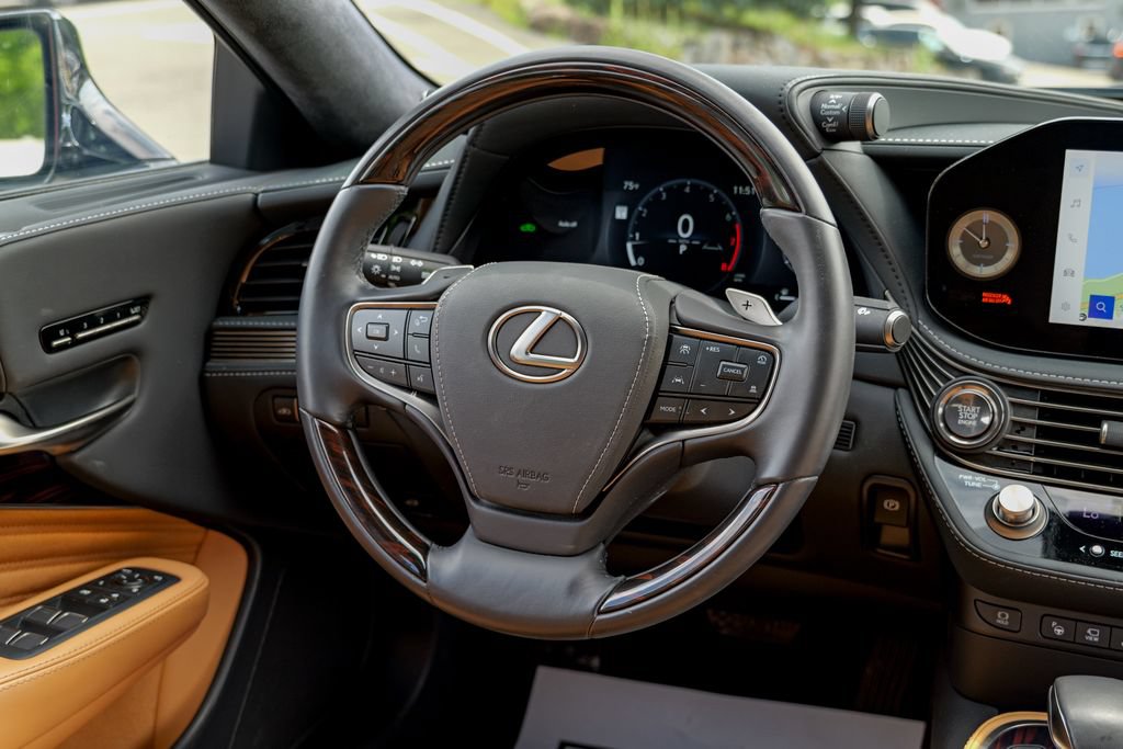 Used 2024 Lexus LS 500 AWD w/ Interior Upgrade Package image 43