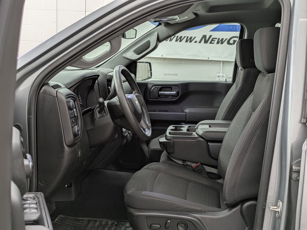 Used 2024 Chevrolet Silverado 1500 Custom image 4