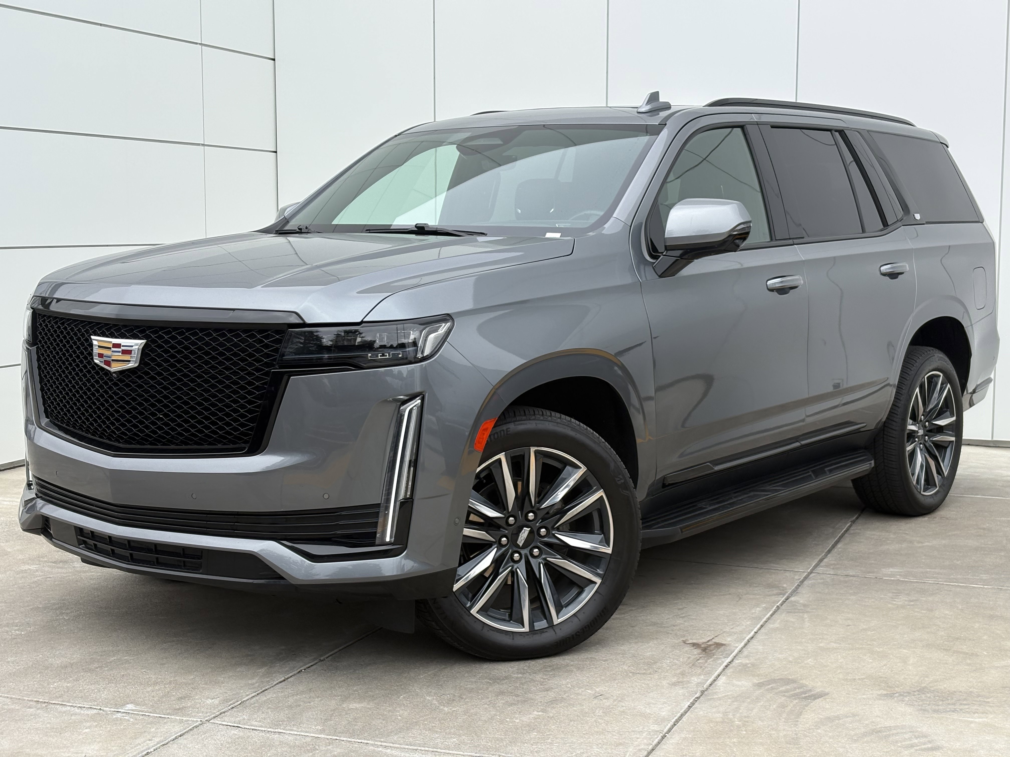 Used 2021 Cadillac Escalade Sport AWD/4WD image 2