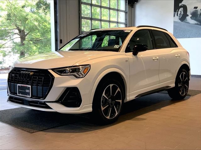 Certified 2025 Audi Q3 2.0T Premium Plus w/ Premium Plus Package AWD/4WD image 2