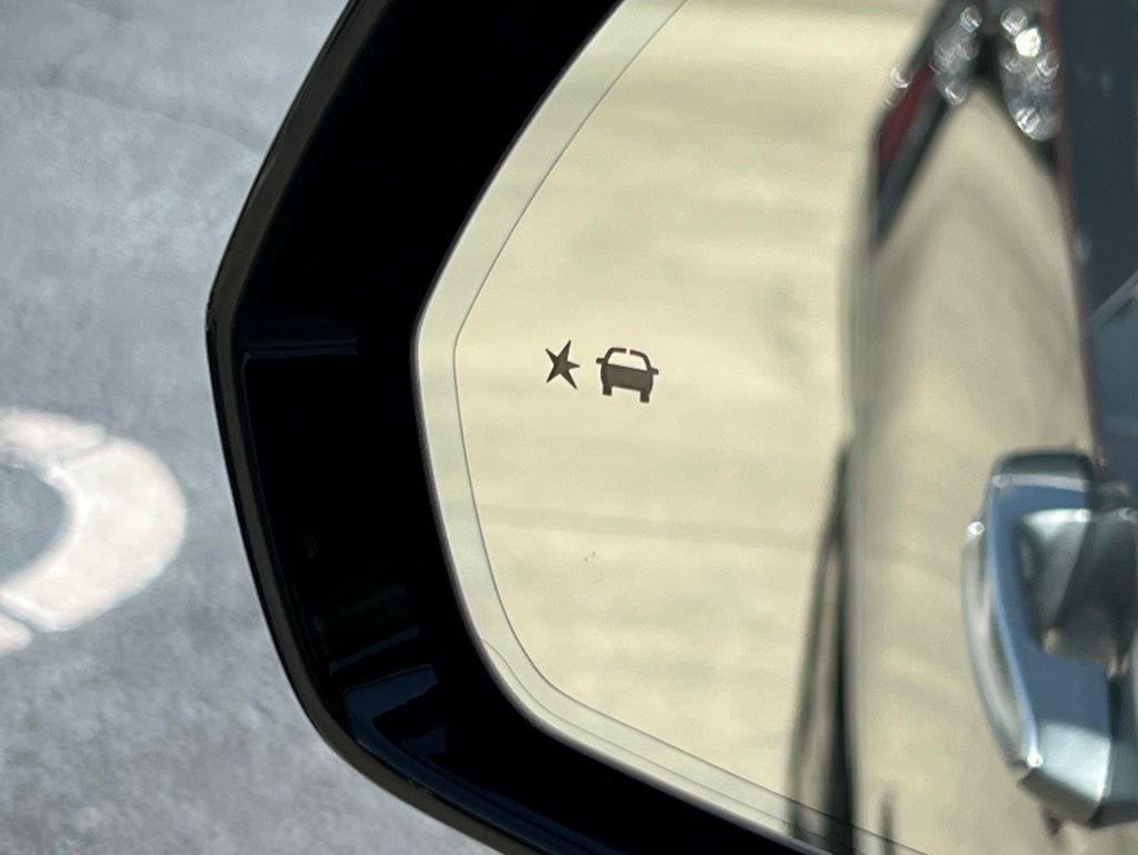 Certified 2025 Cadillac XT5 Premium Luxury image 28