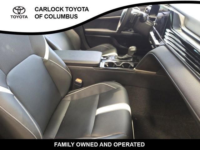 Used 2025 Toyota Camry SE w/ Convenience Package image 20